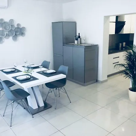 Apartman Roko *