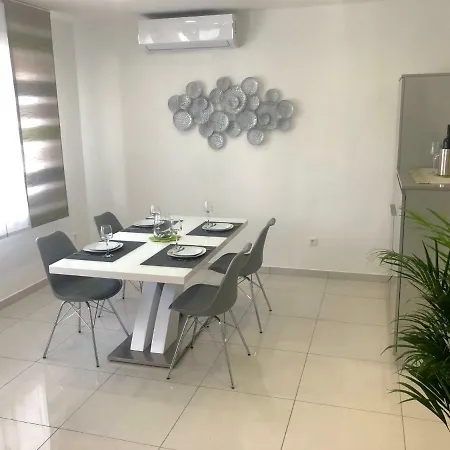 Apartment Roko Kastela